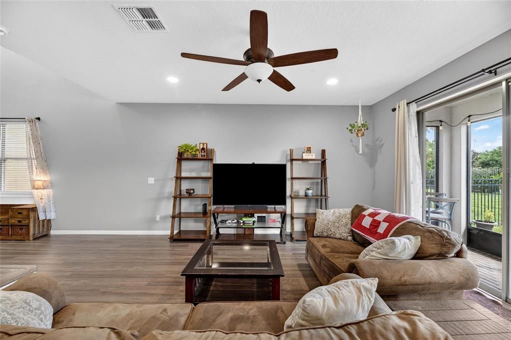 For Sale: $365,000 (4 beds, 2 baths, 2445 Square Feet)