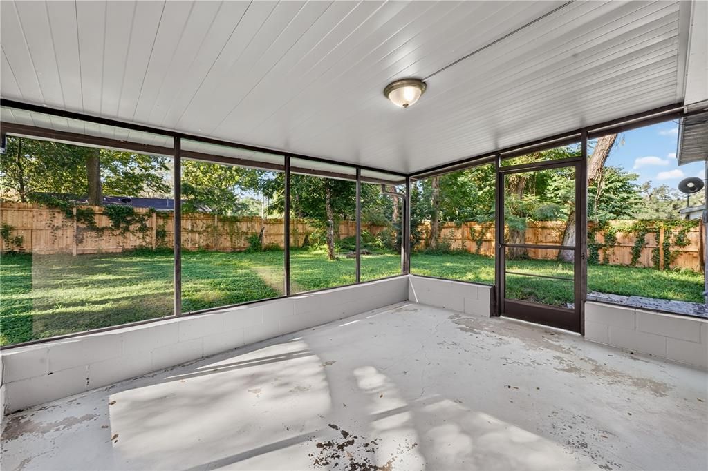 Activo con contrato: $199,000 (3 camas, 1 baños, 912 Pies cuadrados)