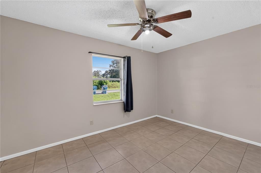 Activo con contrato: $199,000 (3 camas, 1 baños, 912 Pies cuadrados)