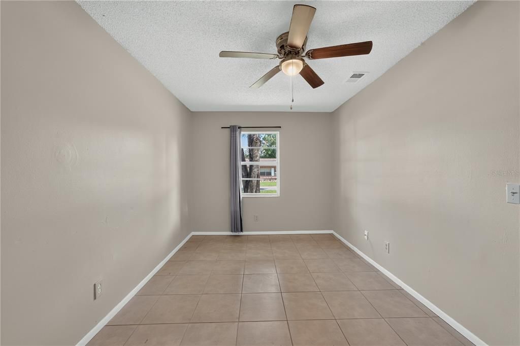 Activo con contrato: $199,000 (3 camas, 1 baños, 912 Pies cuadrados)