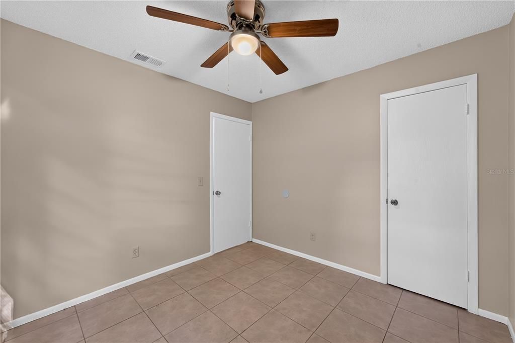 Activo con contrato: $199,000 (3 camas, 1 baños, 912 Pies cuadrados)