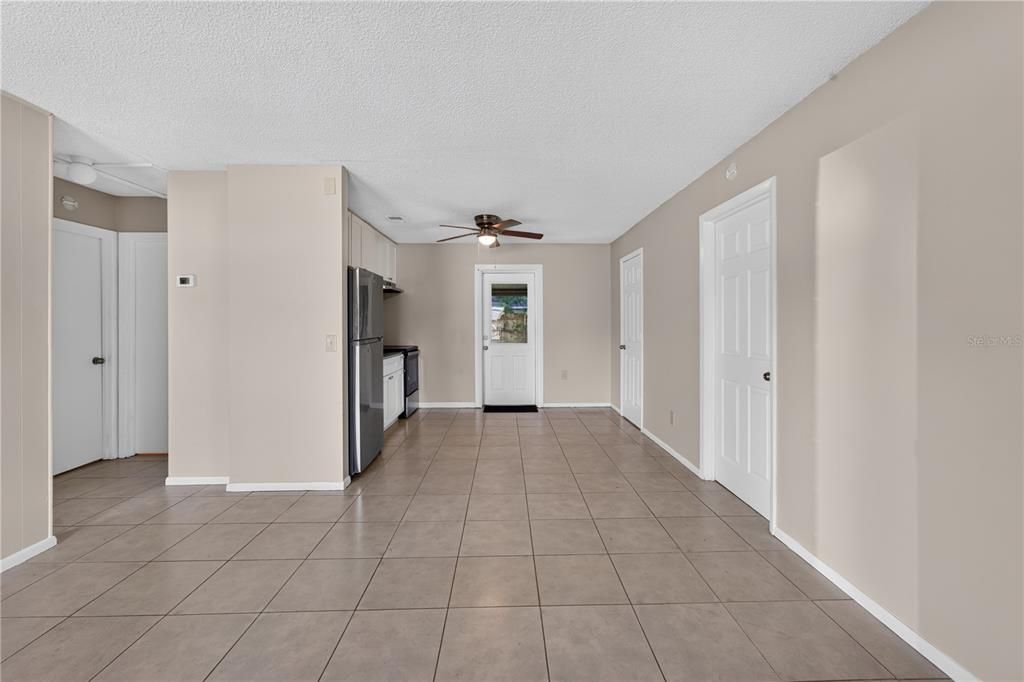 Activo con contrato: $199,000 (3 camas, 1 baños, 912 Pies cuadrados)