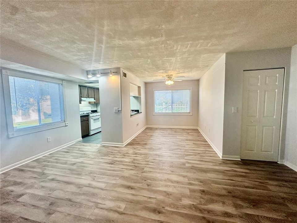 En Venta: $129,900 (2 camas, 2 baños, 823 Pies cuadrados)