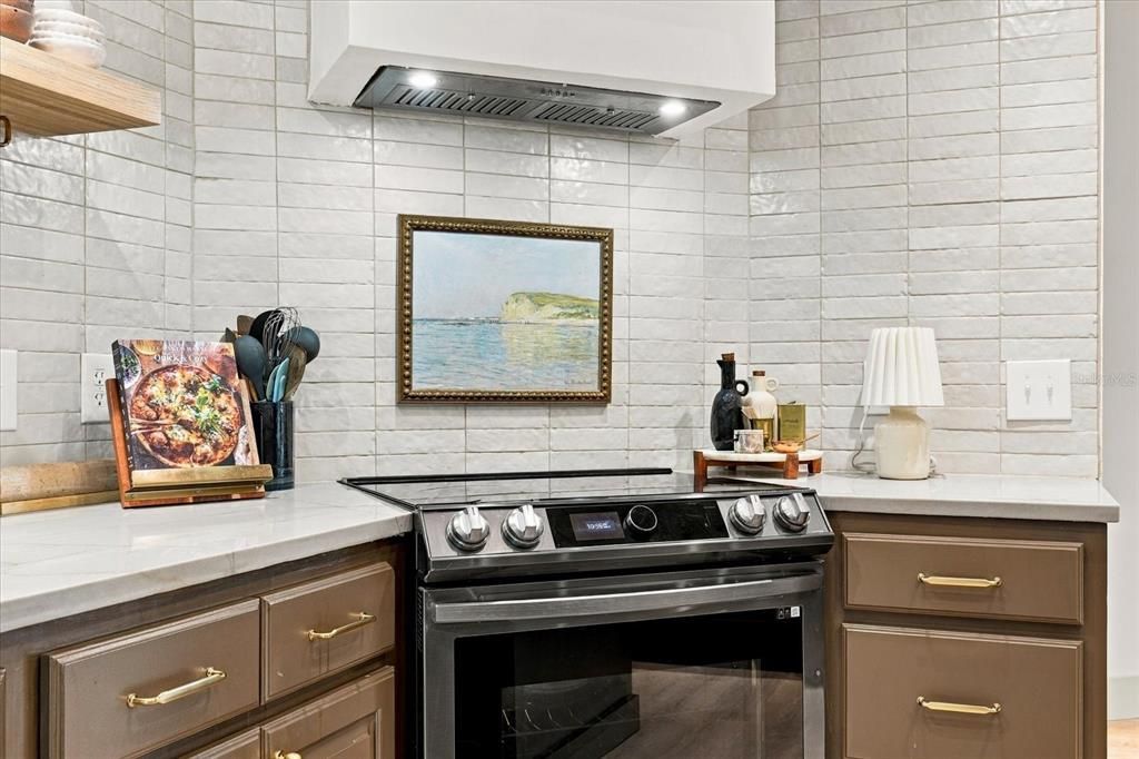 En Venta: $899,000 (4 camas, 2 baños, 2510 Pies cuadrados)