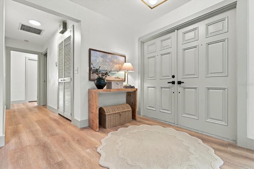 En Venta: $899,000 (4 camas, 2 baños, 2510 Pies cuadrados)