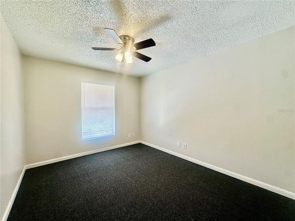 For Rent: $1,450 (3 beds, 2 baths, 1356 Square Feet)