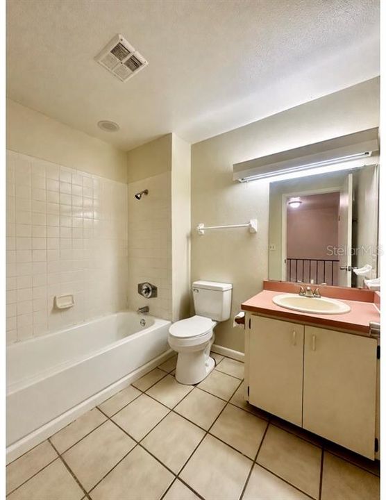 For Rent: $1,450 (3 beds, 2 baths, 1356 Square Feet)