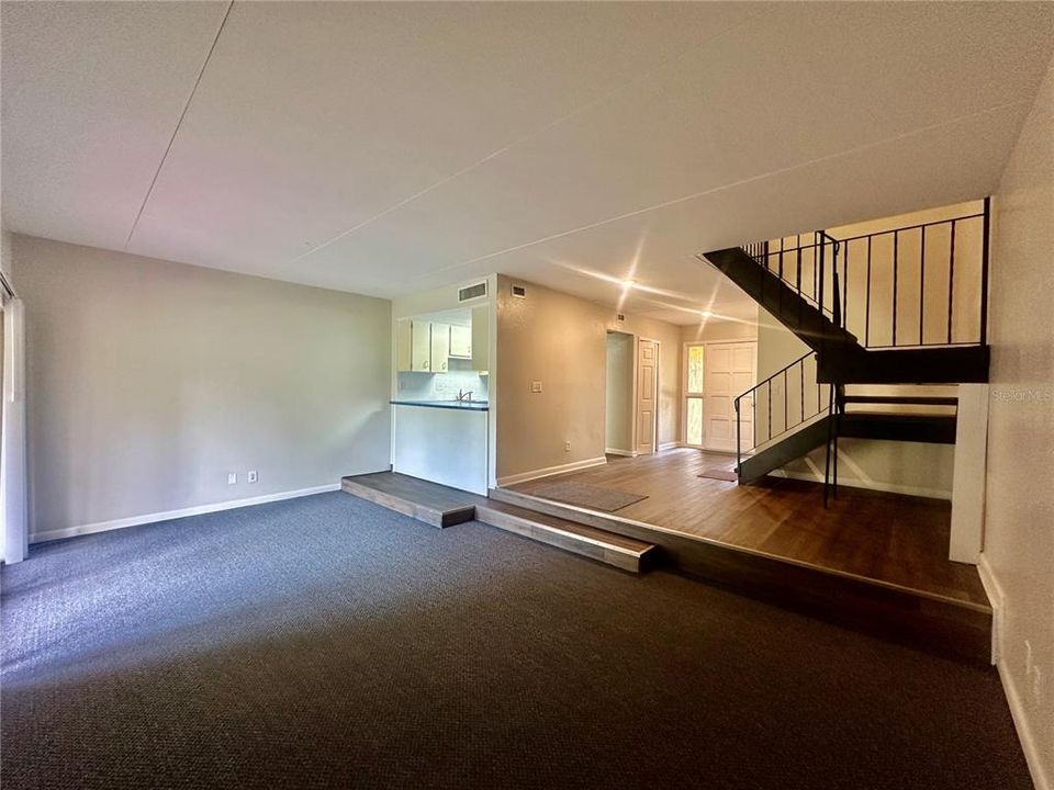 For Rent: $1,450 (3 beds, 2 baths, 1356 Square Feet)