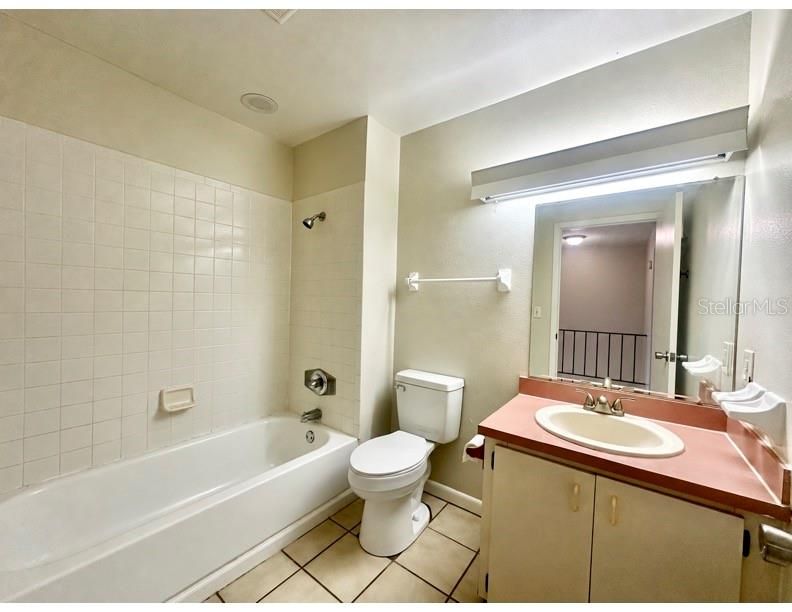 For Rent: $1,450 (3 beds, 2 baths, 1356 Square Feet)