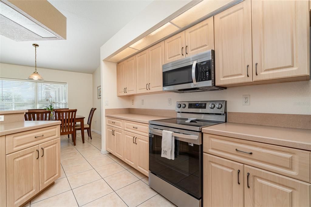 En Venta: $535,000 (3 camas, 2 baños, 1867 Pies cuadrados)