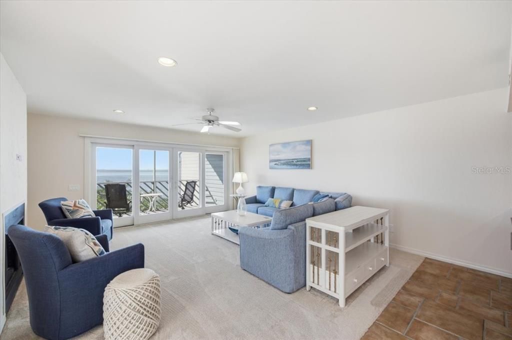 For Sale: $739,000 (2 beds, 2 baths, 2321 Square Feet)
