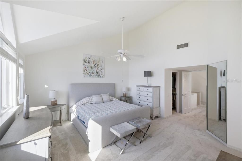 For Sale: $739,000 (2 beds, 2 baths, 2321 Square Feet)