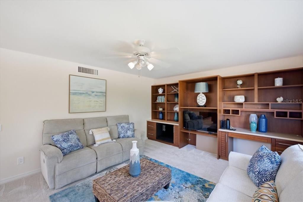 For Sale: $739,000 (2 beds, 2 baths, 2321 Square Feet)