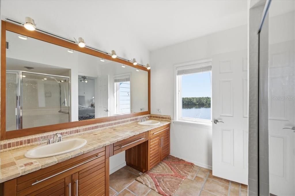 For Sale: $739,000 (2 beds, 2 baths, 2321 Square Feet)
