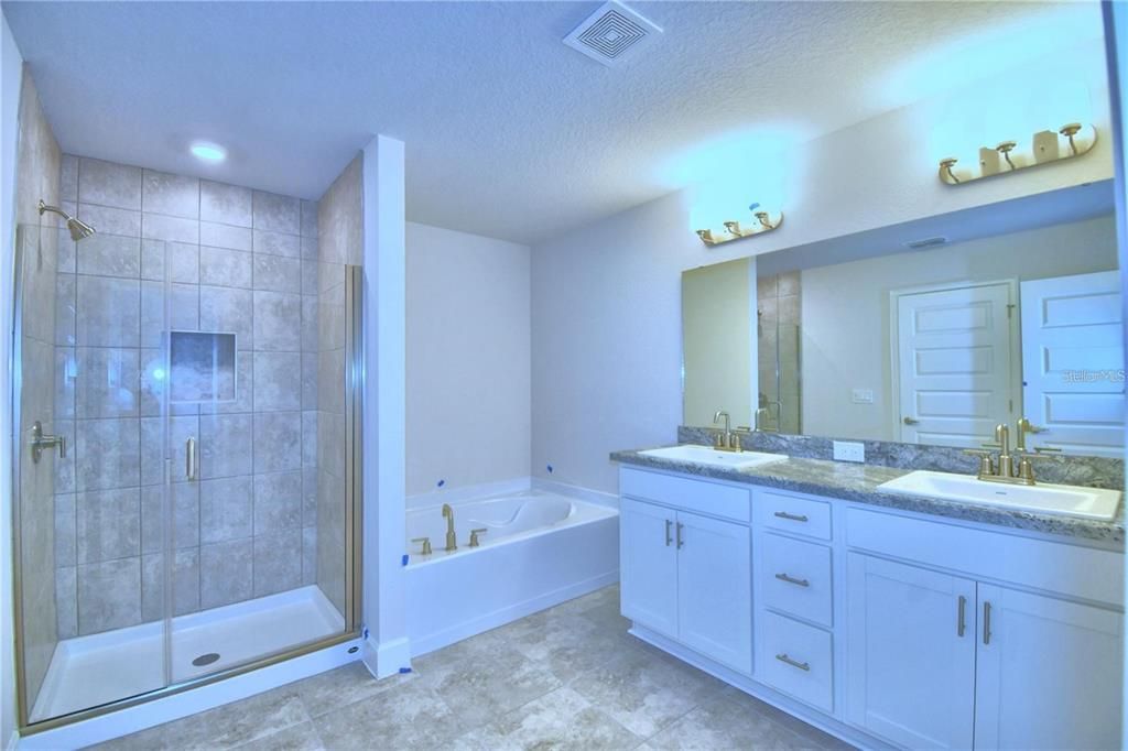 В аренду: $2,600 (4 спален, 2 ванн, 2183 Квадратных фут)