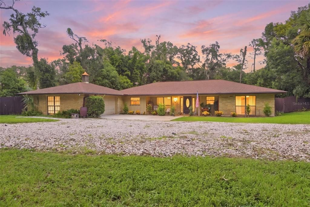 En Venta: $499,000 (3 camas, 2 baños, 2008 Pies cuadrados)