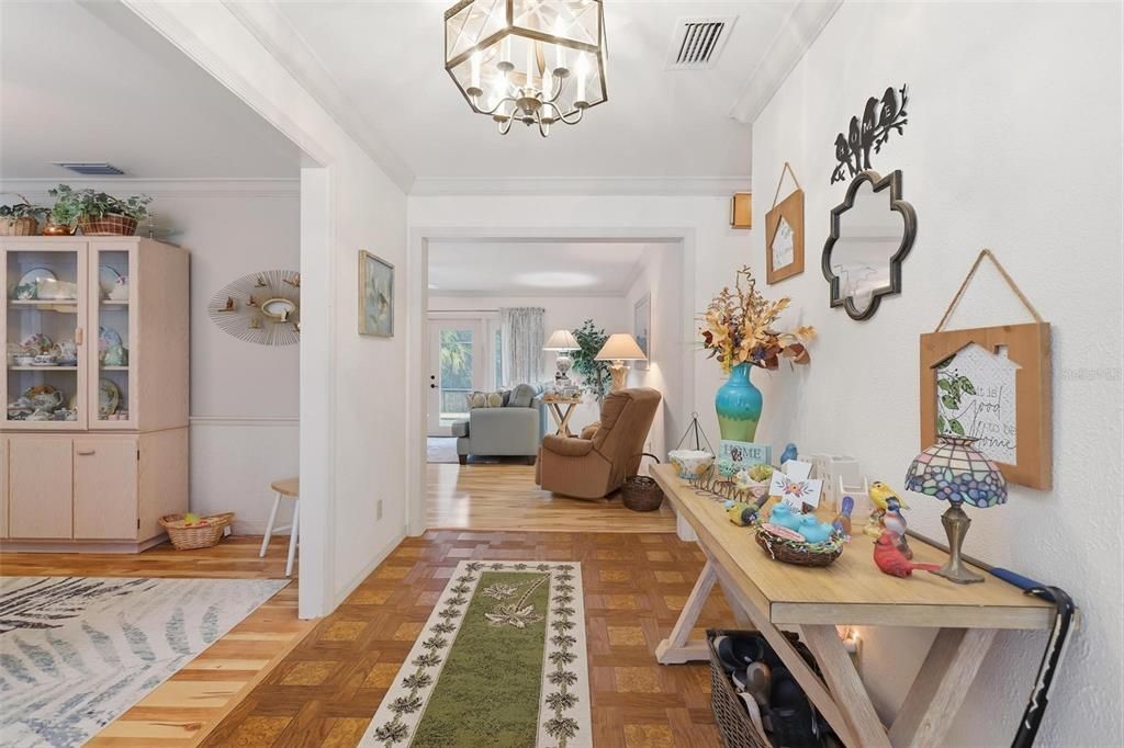 En Venta: $499,000 (3 camas, 2 baños, 2008 Pies cuadrados)