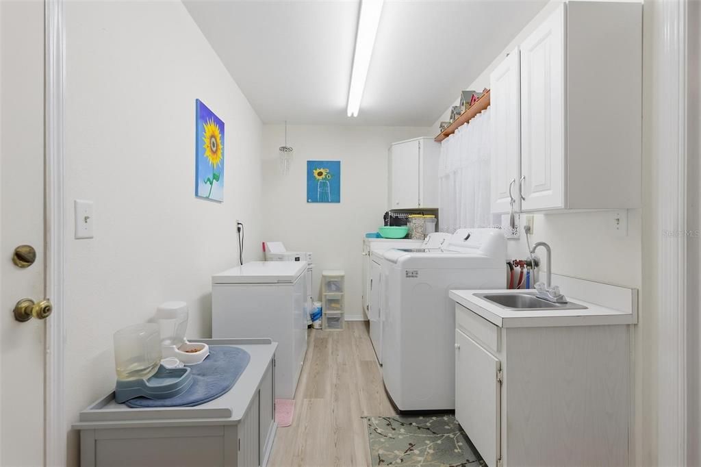 En Venta: $499,000 (3 camas, 2 baños, 2008 Pies cuadrados)