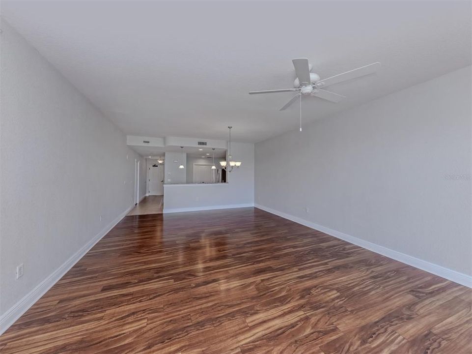 For Sale: $669,000 (2 beds, 2 baths, 1705 Square Feet)