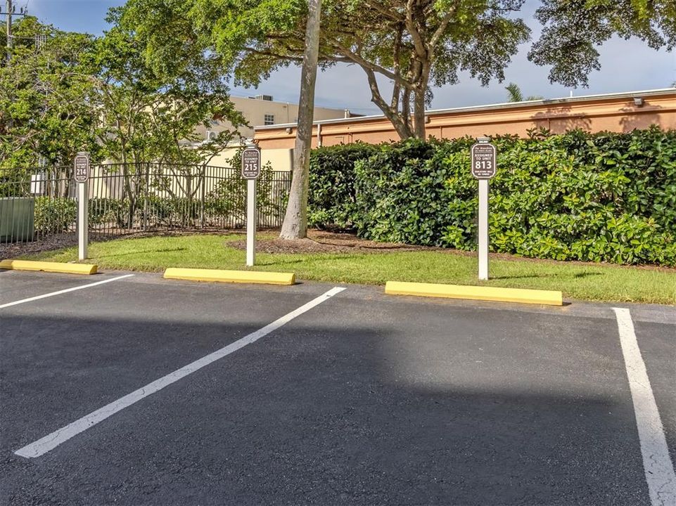 For Sale: $669,000 (2 beds, 2 baths, 1705 Square Feet)