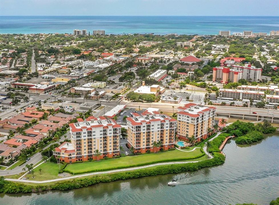 For Sale: $669,000 (2 beds, 2 baths, 1705 Square Feet)