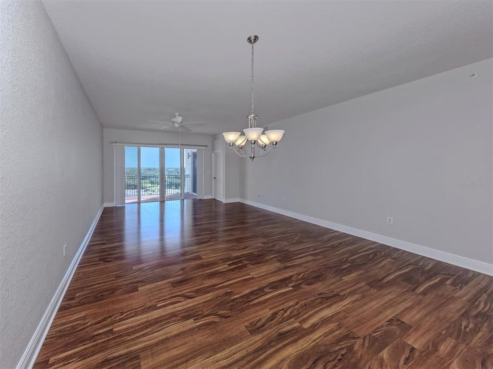 For Sale: $669,000 (2 beds, 2 baths, 1705 Square Feet)