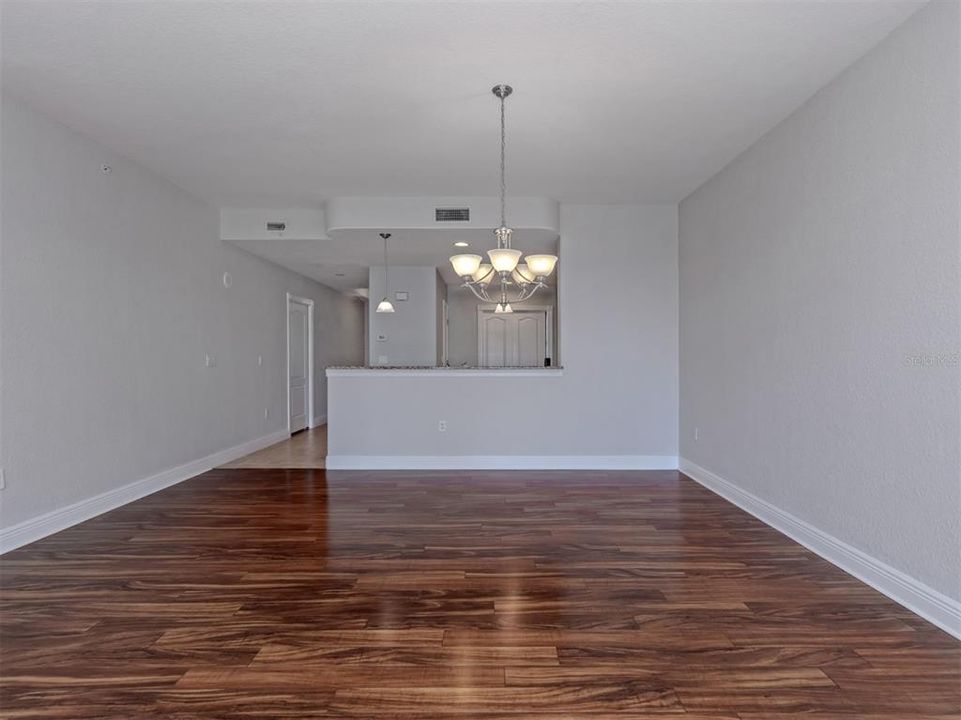 For Sale: $669,000 (2 beds, 2 baths, 1705 Square Feet)