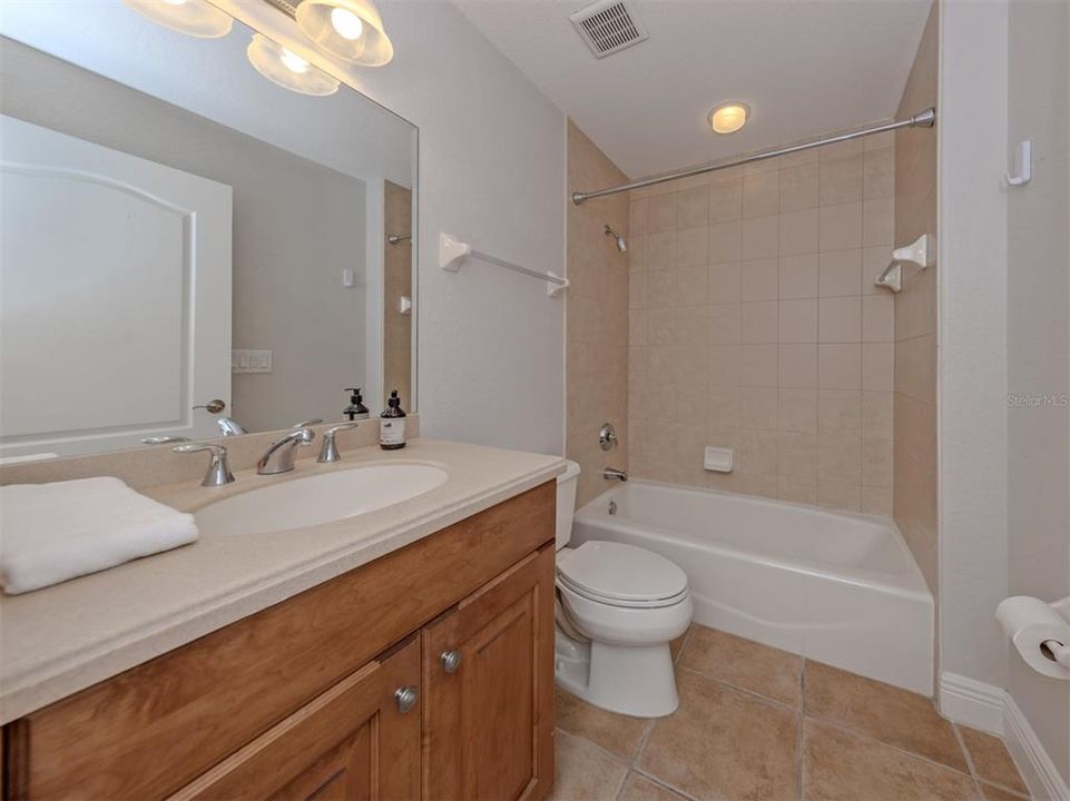 For Sale: $669,000 (2 beds, 2 baths, 1705 Square Feet)
