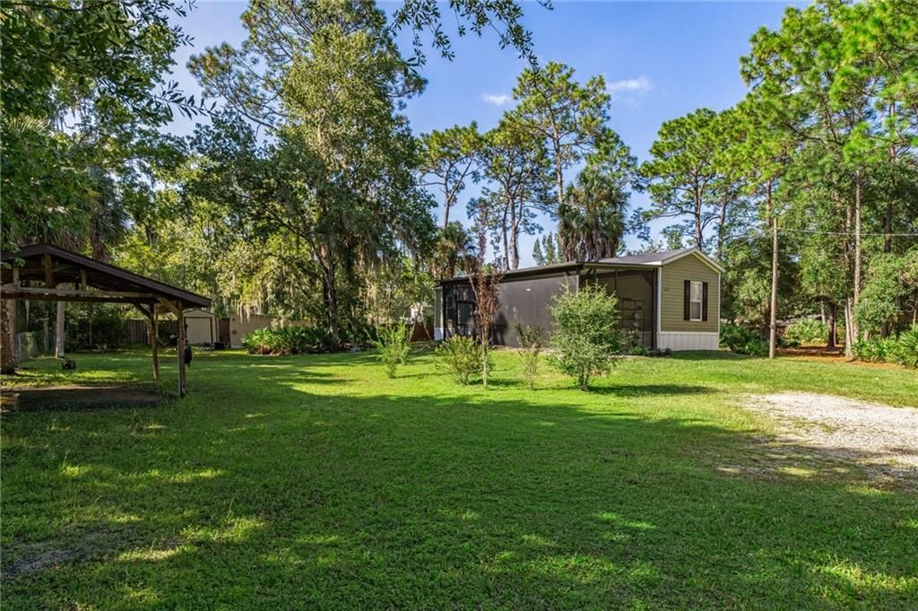 For Sale: $229,000 (2 beds, 2 baths, 728 Square Feet)