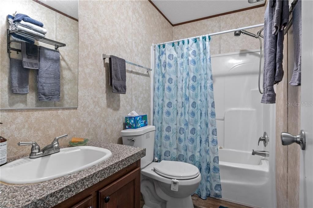 For Sale: $229,000 (2 beds, 2 baths, 728 Square Feet)