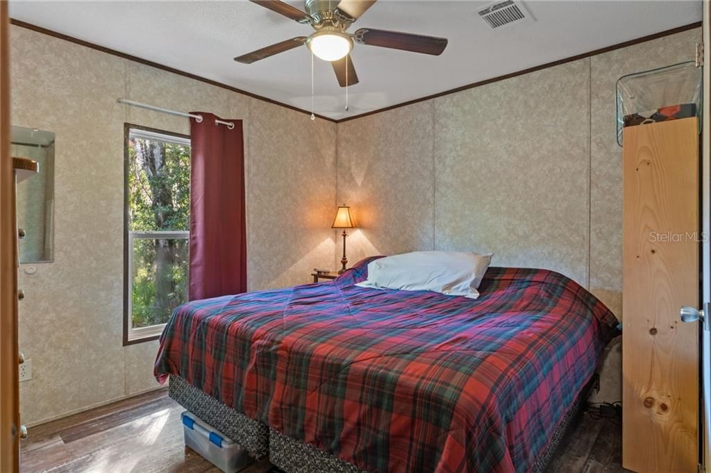 For Sale: $229,000 (2 beds, 2 baths, 728 Square Feet)