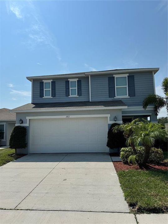 For Rent: $2,300 (4 beds, 2 baths, 2207 Square Feet)