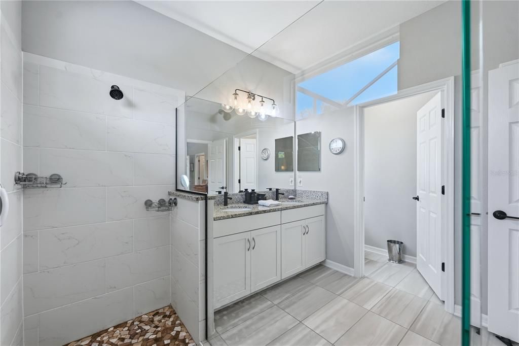 En Venta: $665,000 (5 camas, 2 baños, 2135 Pies cuadrados)