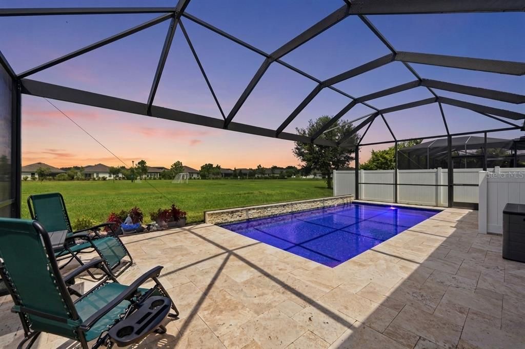 En Venta: $665,000 (5 camas, 2 baños, 2135 Pies cuadrados)