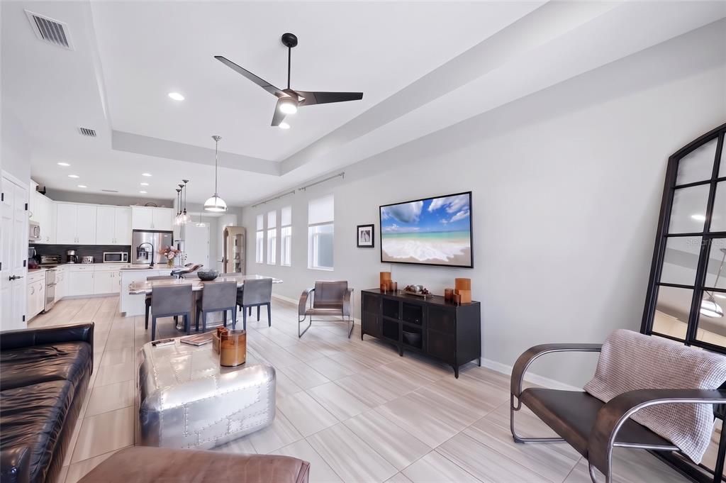 En Venta: $665,000 (5 camas, 2 baños, 2135 Pies cuadrados)