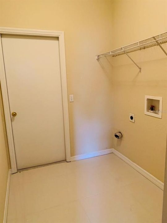 В аренду: $1,800 (3 спален, 2 ванн, 2078 Квадратных фут)