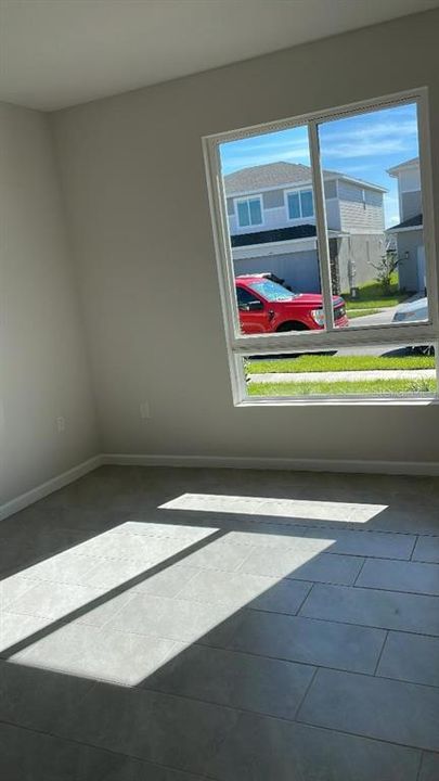 For Rent: $2,600 (5 beds, 3 baths, 3106 Square Feet)