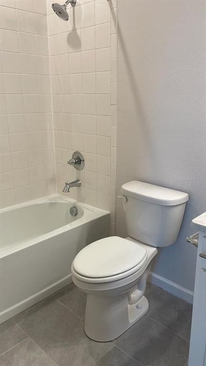 For Rent: $2,600 (5 beds, 3 baths, 3106 Square Feet)