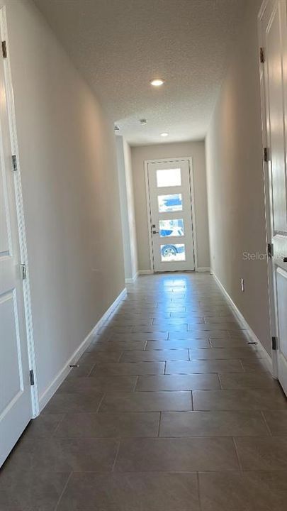 For Rent: $2,600 (5 beds, 3 baths, 3106 Square Feet)