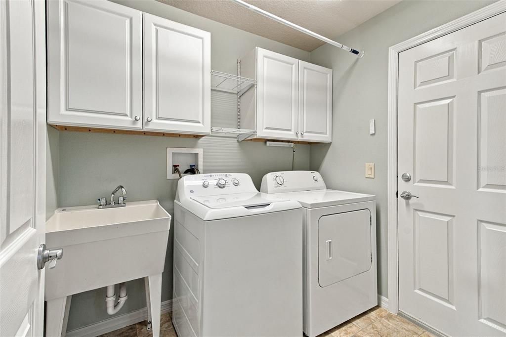 Active With Contract: $349,000 (3 beds, 2 baths, 1377 Square Feet)