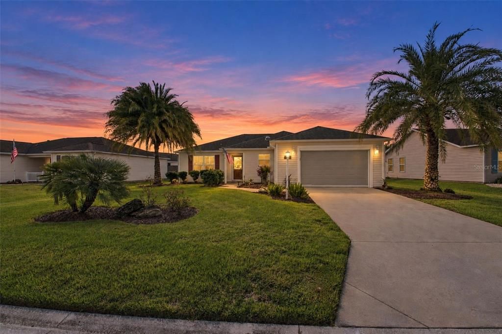 Active With Contract: $349,000 (3 beds, 2 baths, 1377 Square Feet)