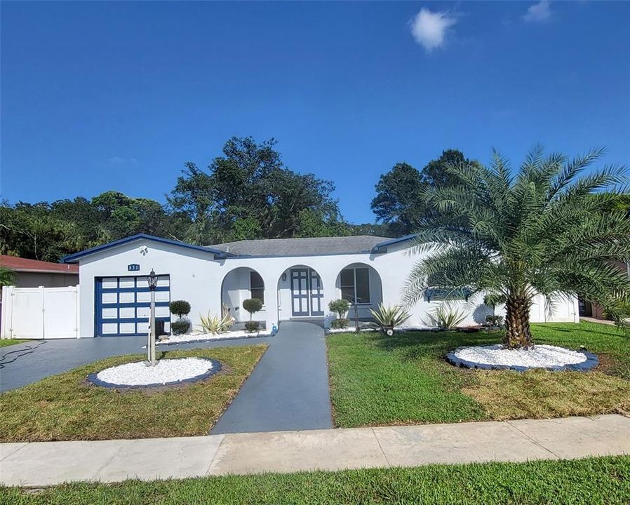 For Rent: $3,600 (3 beds, 2 baths, 1803 Square Feet)