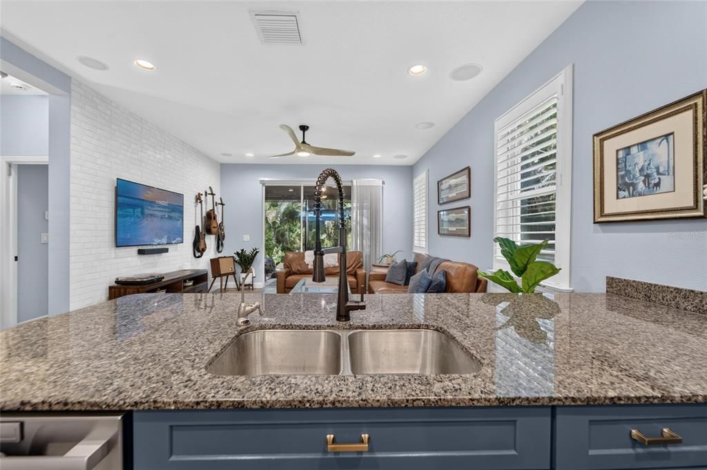 For Sale: $404,999 (3 beds, 2 baths, 1838 Square Feet)