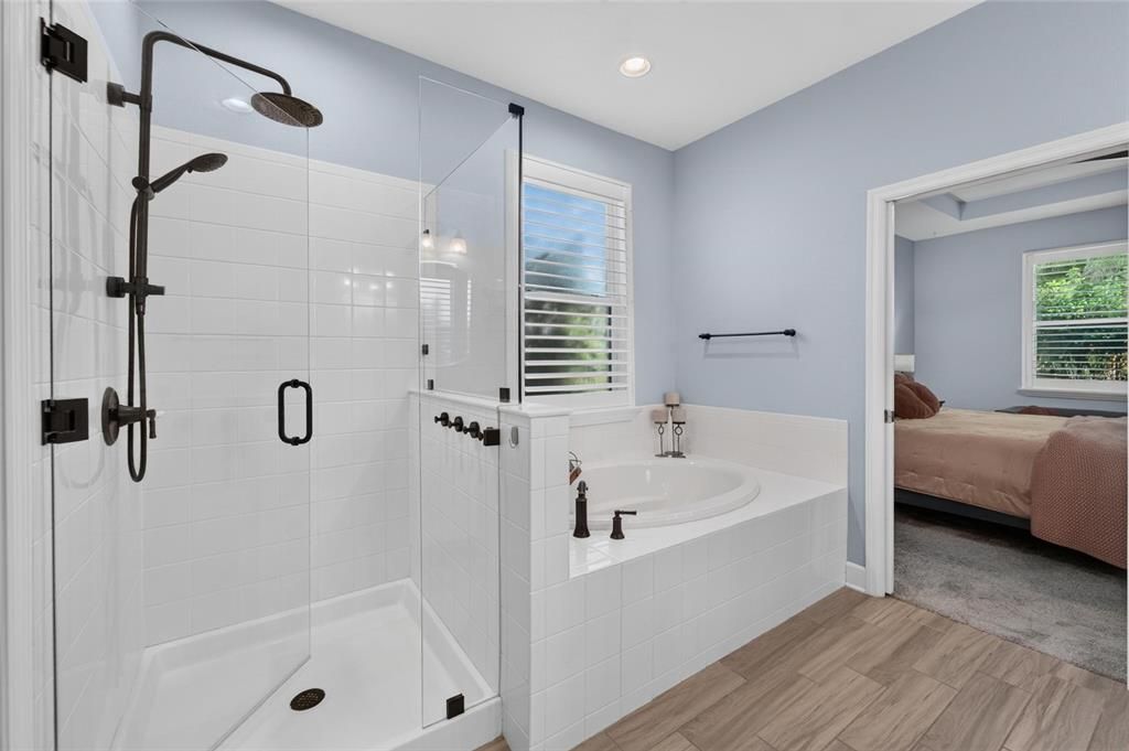 For Sale: $404,999 (3 beds, 2 baths, 1838 Square Feet)