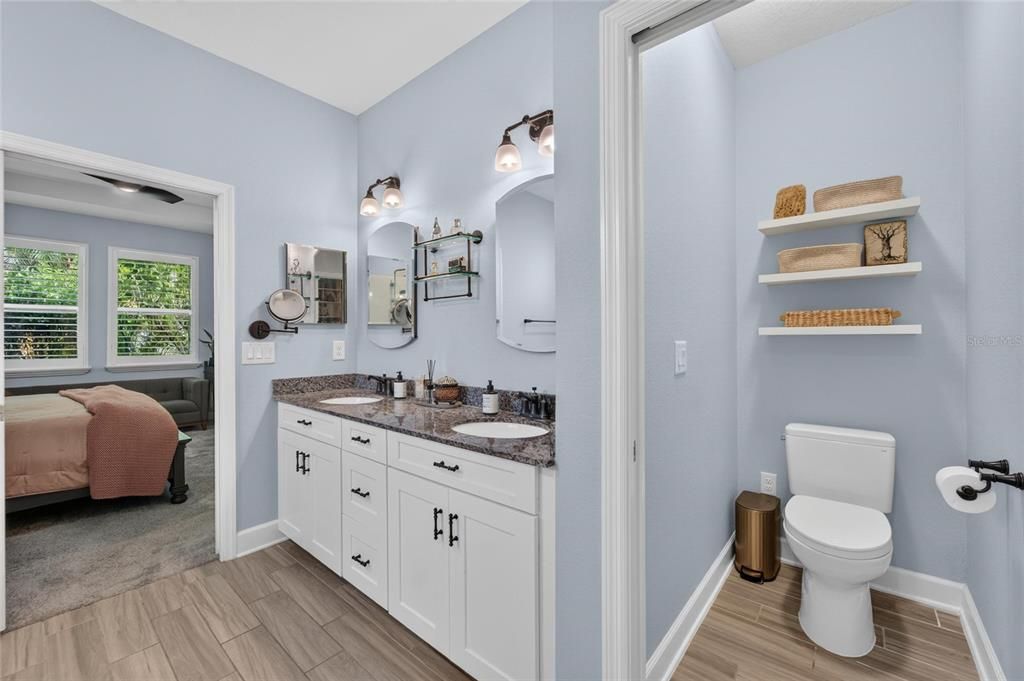 For Sale: $404,999 (3 beds, 2 baths, 1838 Square Feet)
