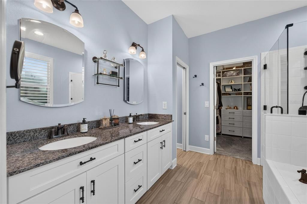 For Sale: $404,999 (3 beds, 2 baths, 1838 Square Feet)