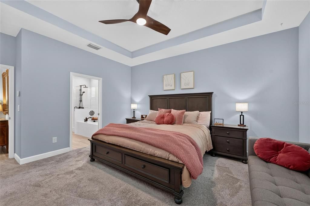 For Sale: $404,999 (3 beds, 2 baths, 1838 Square Feet)