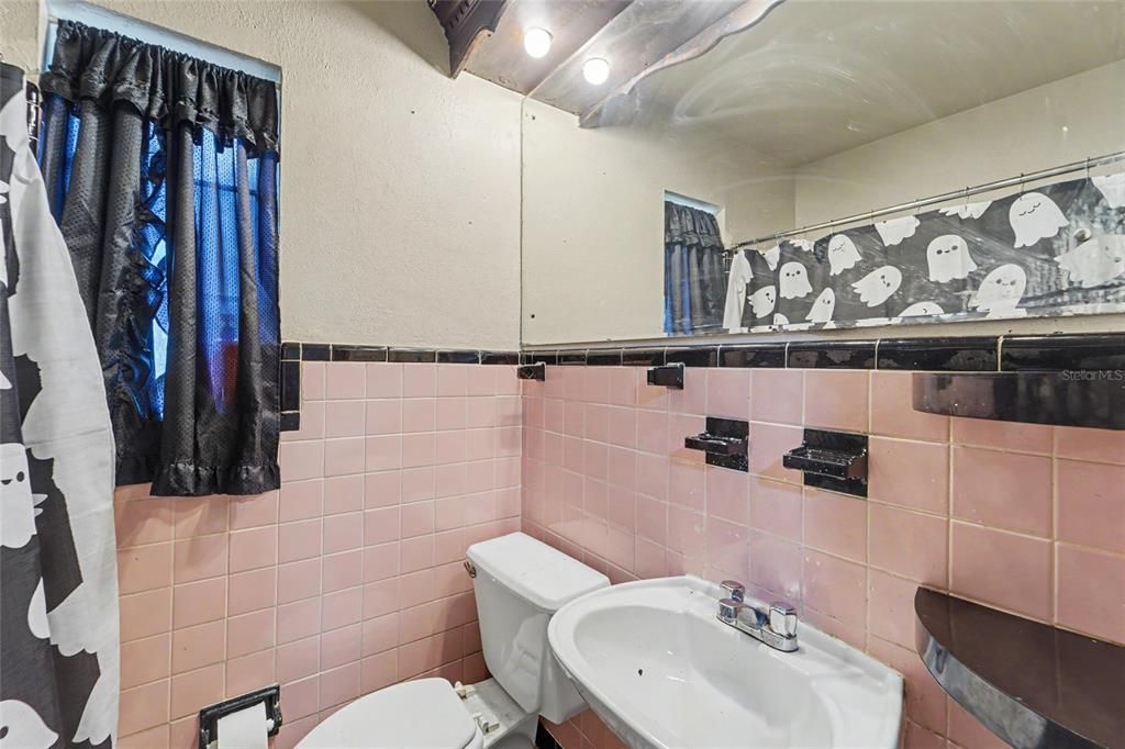 En Venta: $449,000 (4 camas, 1 baños, 1546 Pies cuadrados)