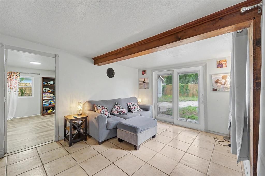 En Venta: $449,000 (4 camas, 1 baños, 1546 Pies cuadrados)
