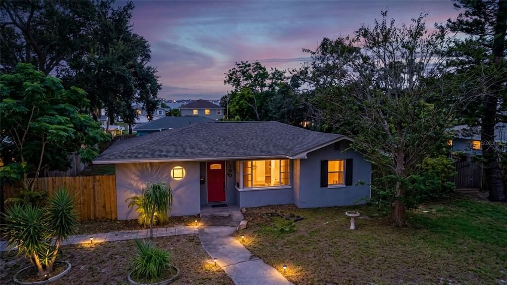 En Venta: $449,000 (4 camas, 1 baños, 1546 Pies cuadrados)